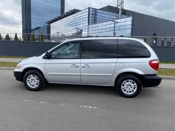 Dodge Caravan IV, 7 мест, 2005 г.