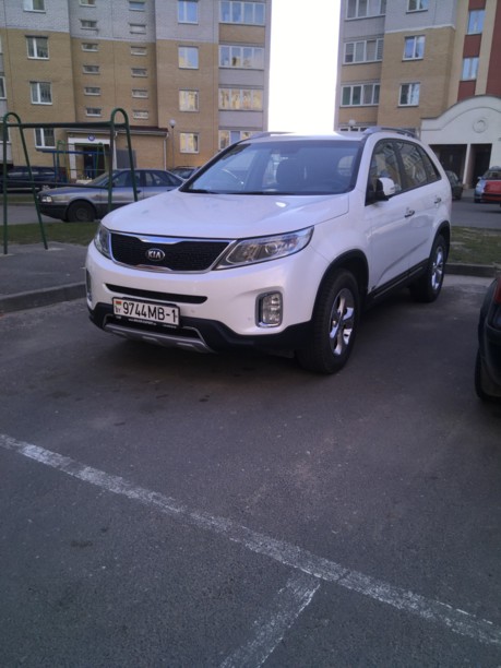 Kia Sorento II · Рестайлинг, 5 мест, 2014 г.