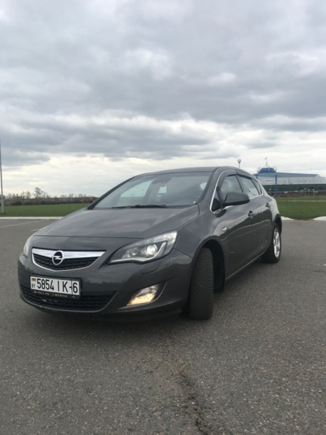 Opel Astra J, 2010 г.