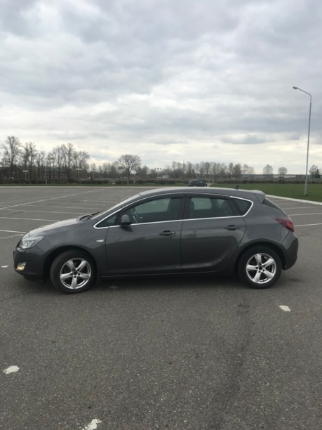 Opel Astra J, 2010 г.