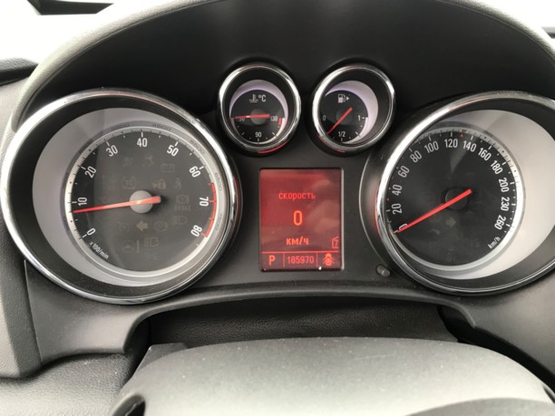 Opel Astra J, 2010 г.