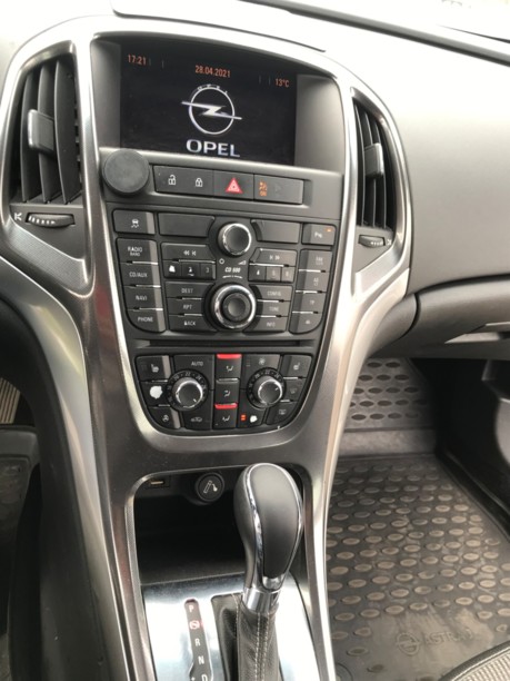 Opel Astra J, 2010 г.