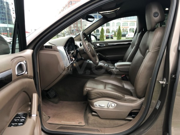 Porsche Cayenne 958, 2011 г.