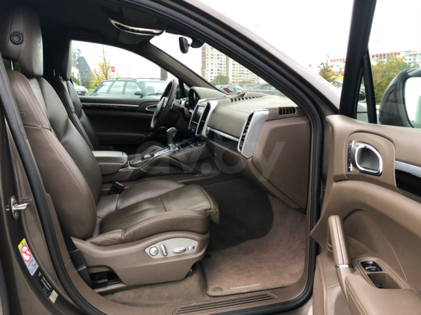 Porsche Cayenne 958, 2011 г.