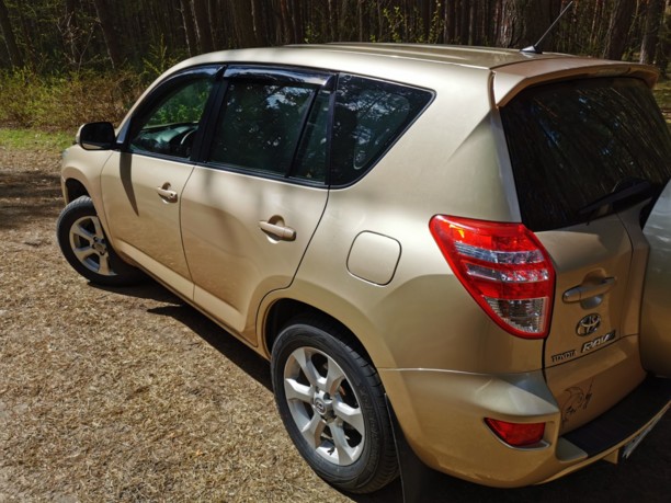 Toyota RAV4 III (XA30) · Рестайлинг, 5 мест, 2010 г.