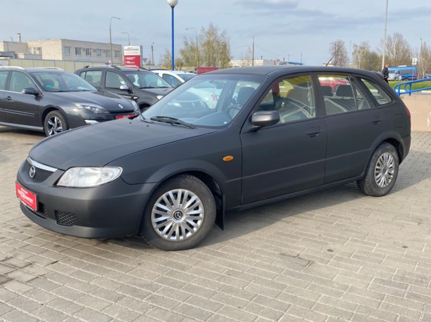 Mazda 323F, 2001 г.