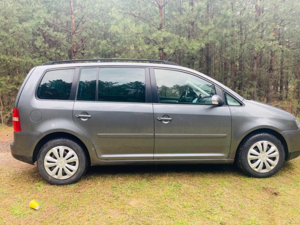 Volkswagen Touran I, 7 мест, 2006 г.