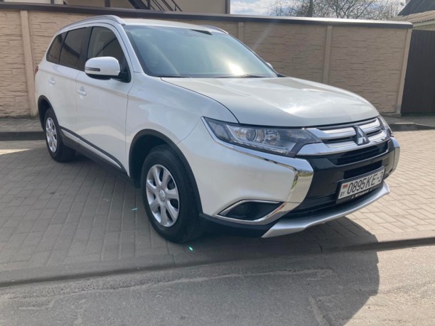 Mitsubishi Outlander III · 2-й рестайлинг, 5 мест, 2015 г.