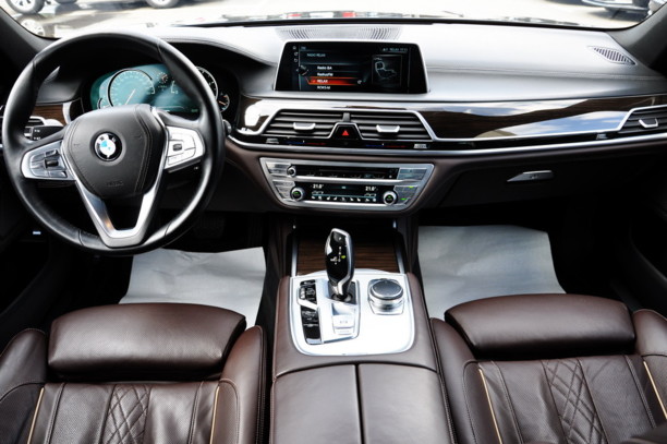 BMW 7 серия G11, 2016 г.