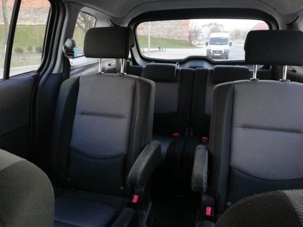 Mazda 5 I, 7 мест, 2005 г.