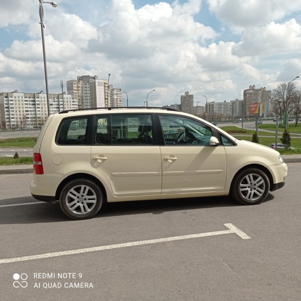 Volkswagen Touran I, 7 мест, 2006 г.