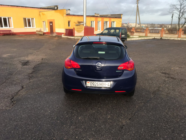 Opel Astra J, 2011 г.