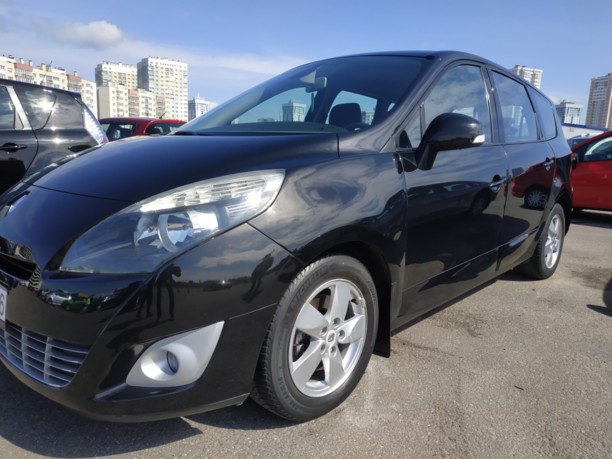 Renault Grand Scenic III, 7 мест, 2010 г.
