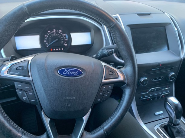 Ford Edge II, 5 мест, 2017 г.