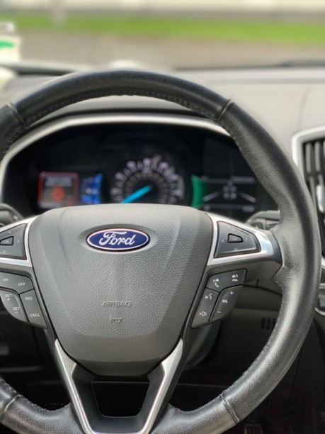 Ford Edge II, 5 мест, 2017 г.