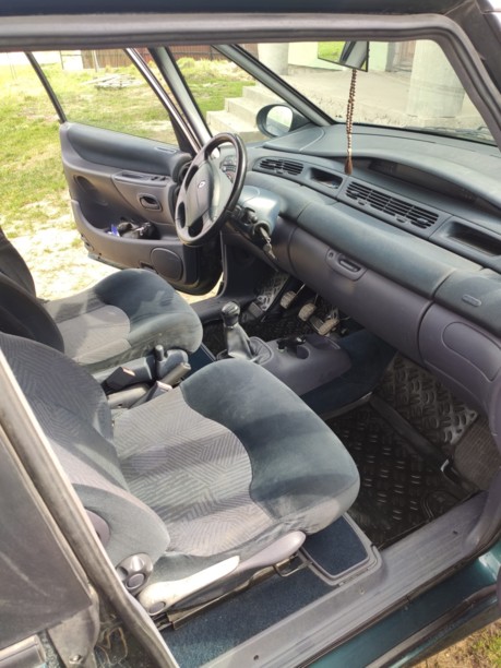 Renault Espace III, 5 мест, 2002 г.
