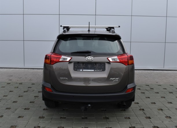 Toyota RAV4 IV (XA40), 5 мест, 2014 г.