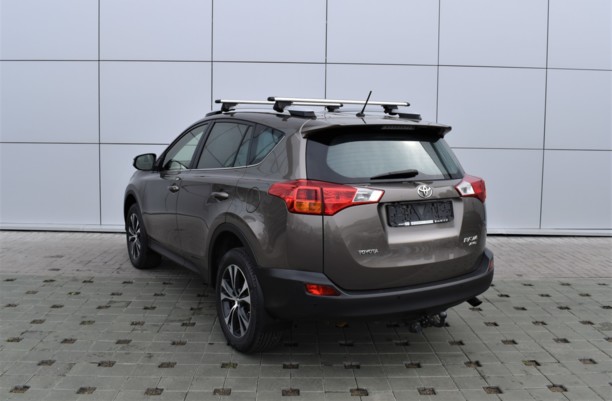 Toyota RAV4 IV (XA40), 5 мест, 2014 г.