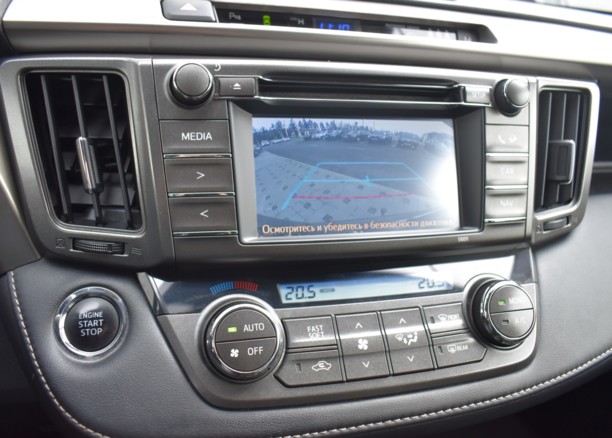 Toyota RAV4 IV (XA40), 5 мест, 2014 г.