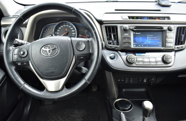 Toyota RAV4 IV (XA40), 5 мест, 2014 г.