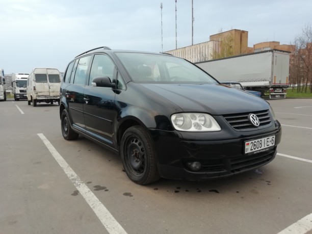 Volkswagen Touran I, 5 мест, 2003 г.