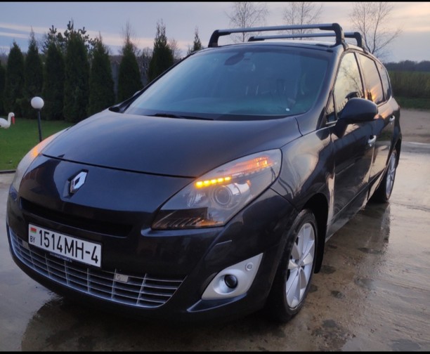 Renault Grand Scenic III, 5 мест, 2010 г.