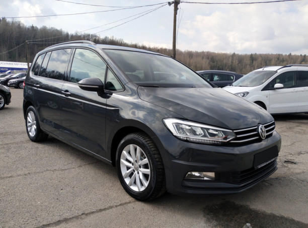 Volkswagen Touran III, 5 мест, 2017 г.