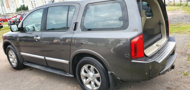 Infiniti QX56 I, 7 мест, 2004 г.