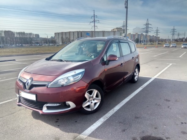 Renault Grand Scenic III · 2-й рестайлинг, 5 мест, 2015 г.