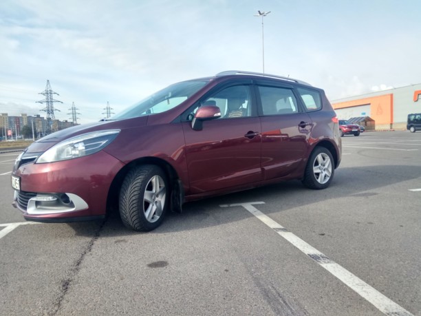 Renault Grand Scenic III · 2-й рестайлинг, 5 мест, 2015 г.