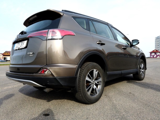 Toyota RAV4 IV (XA40) · Рестайлинг, 5 мест, 2018 г.