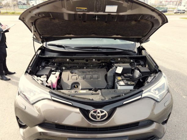Toyota RAV4 IV (XA40) · Рестайлинг, 5 мест, 2018 г.