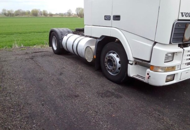 Volvo FH 12.420, 2002 г.