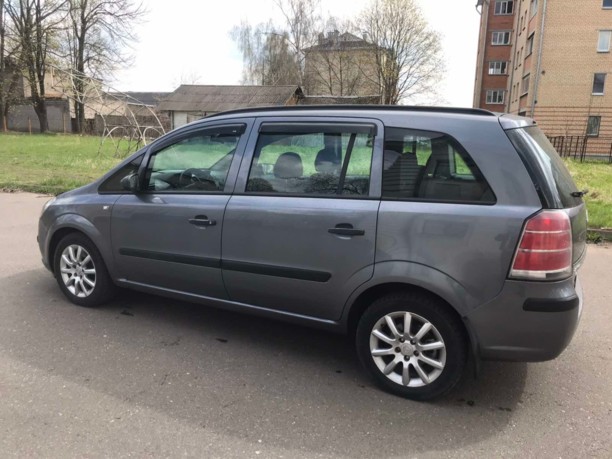 Opel Zafira B, 7 мест, 2006 г.