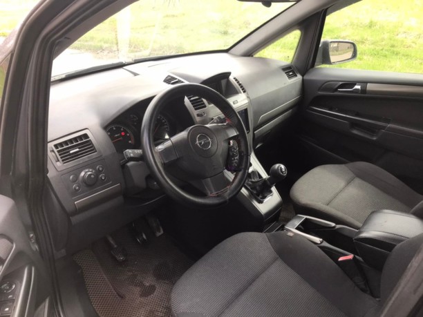Opel Zafira B, 7 мест, 2006 г.