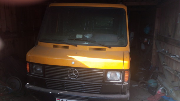 Mercedes Т1 207D - 410D 410D, 1994 г.