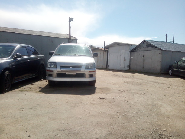 Mitsubishi Space Runner II, 2000 г.
