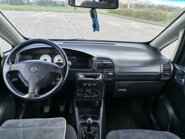 Opel Zafira A, 7 мест, 2001 г.