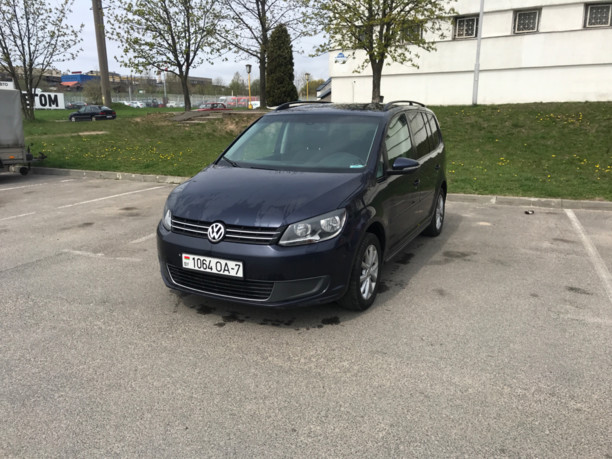 Volkswagen Touran II, 5 мест, 2015 г.