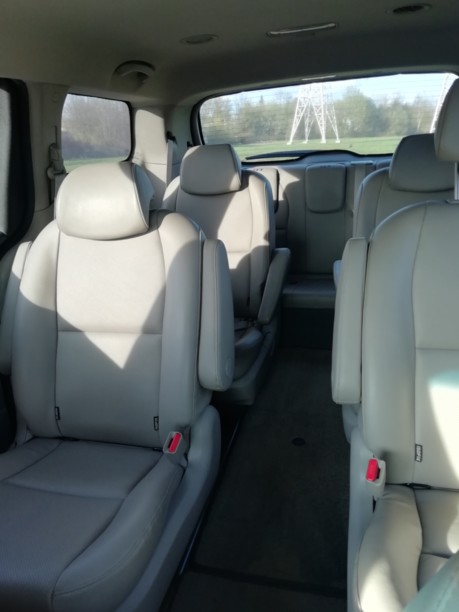 Kia Carnival III, 7 мест, 2016 г.