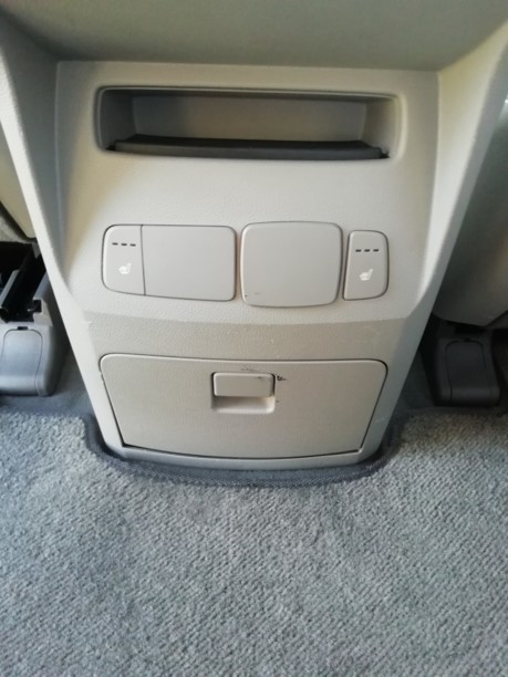 Kia Carnival III, 7 мест, 2016 г.