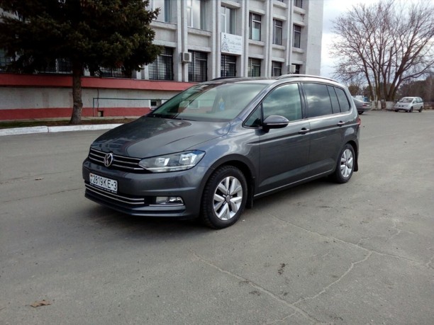 Volkswagen Touran III, 5 мест, 2016 г.