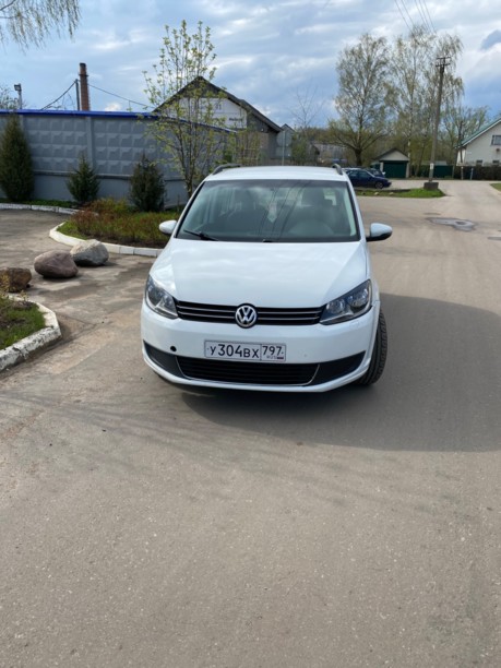 Volkswagen Touran II, 5 мест, 2014 г.