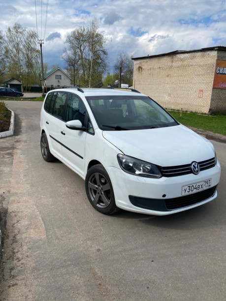 Volkswagen Touran II, 5 мест, 2014 г.