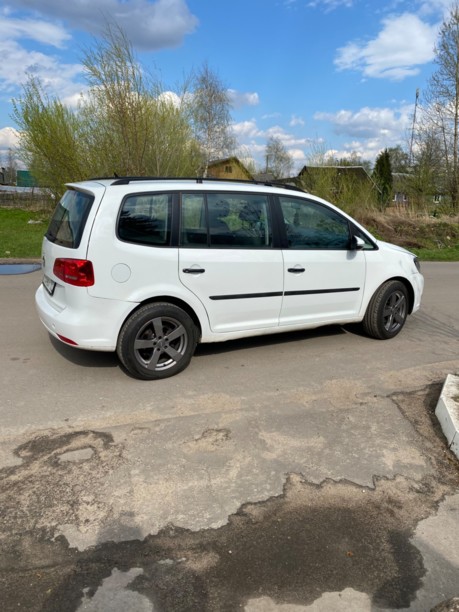 Volkswagen Touran II, 5 мест, 2014 г.
