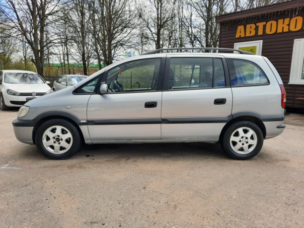 Opel Zafira A, 7 мест, 2002 г.