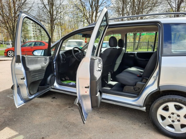 Opel Zafira A, 7 мест, 2002 г.