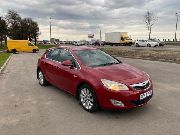 Opel Astra J, 2010 г.