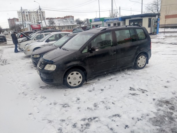 Volkswagen Touran I, 7 мест, 2005 г.