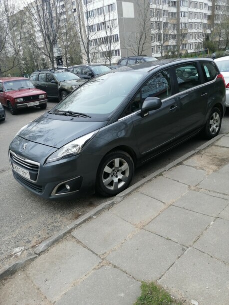 Peugeot 5008 I · Рестайлинг, 5 мест, 2014 г.